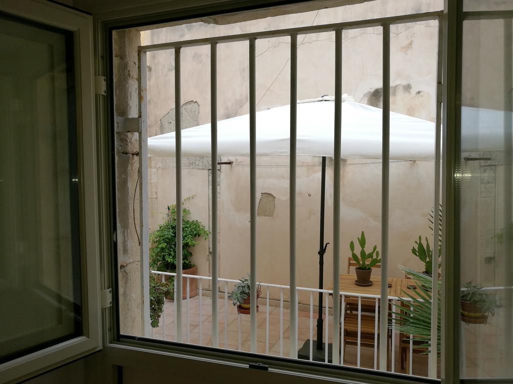 דירות סירקוזה Casa Del Carmine מראה חיצוני תמונה