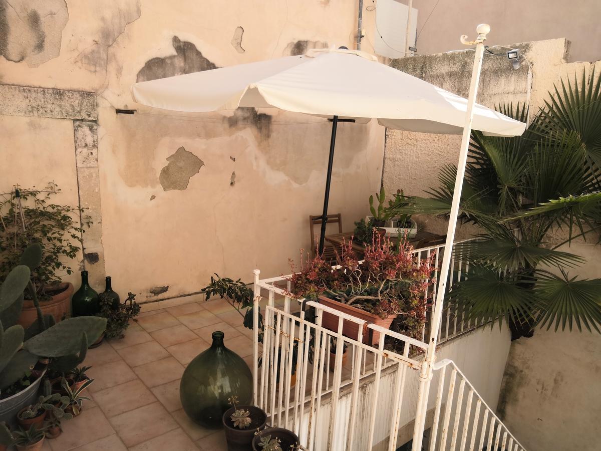 דירות סירקוזה Casa Del Carmine מראה חיצוני תמונה