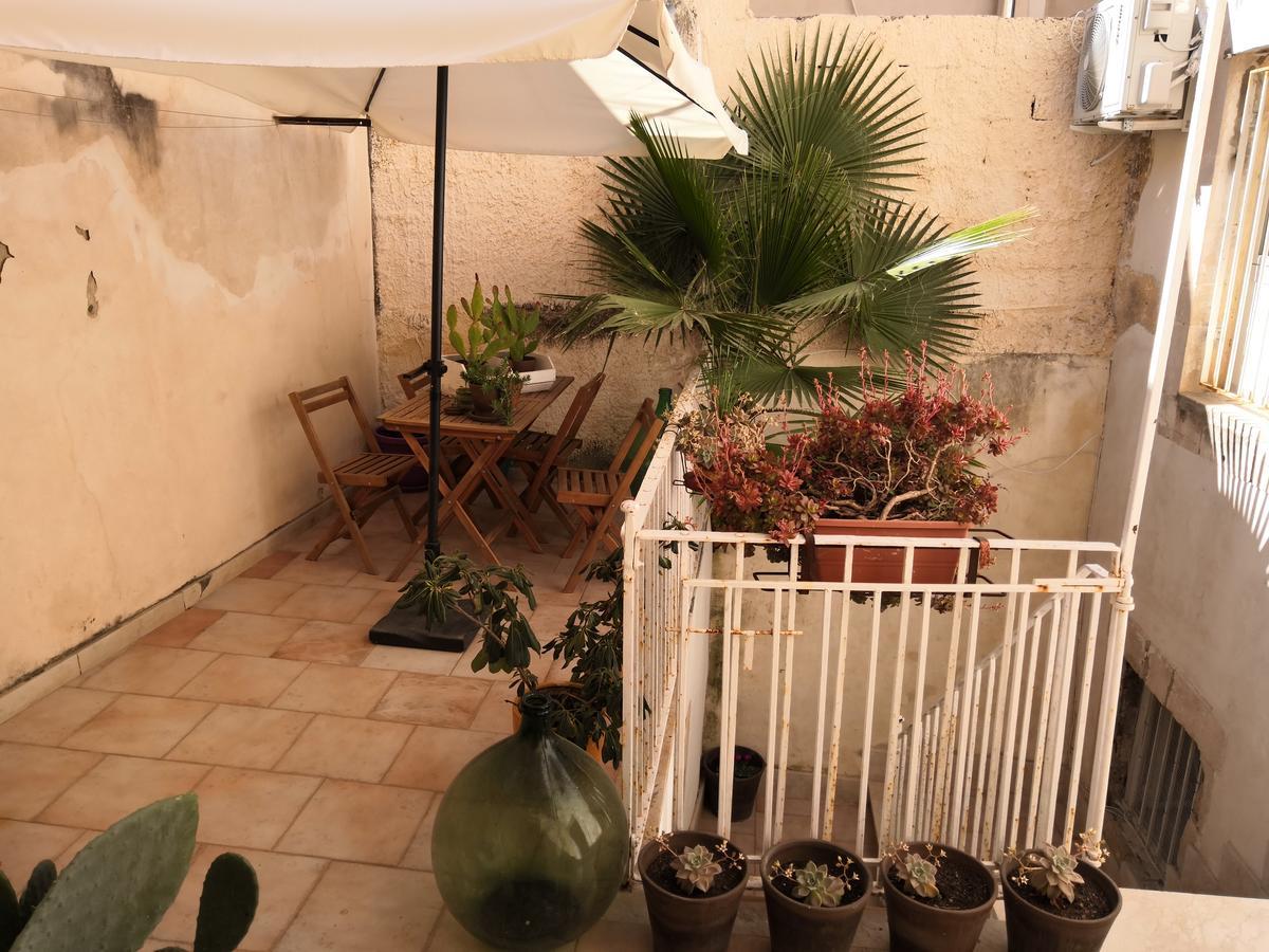 דירות סירקוזה Casa Del Carmine מראה חיצוני תמונה