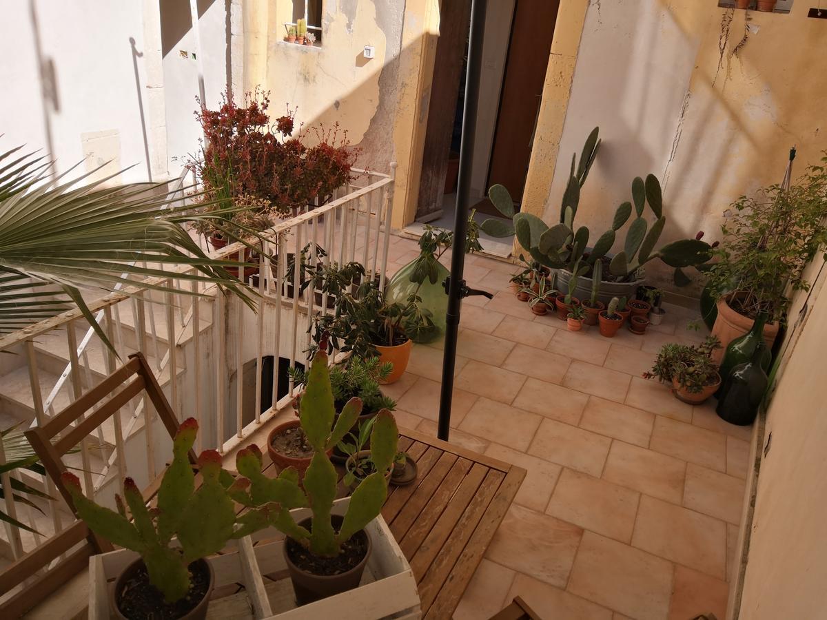 דירות סירקוזה Casa Del Carmine מראה חיצוני תמונה